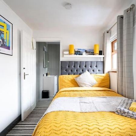 Elegant And Cosy Private Room Belfast Exterior photo